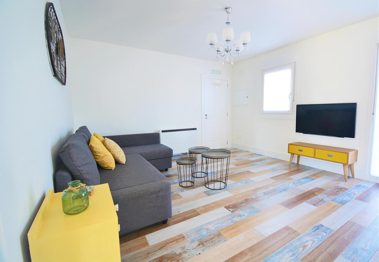 Galihost - Apartamentos Mamuela Ribadumia Bagian luar foto