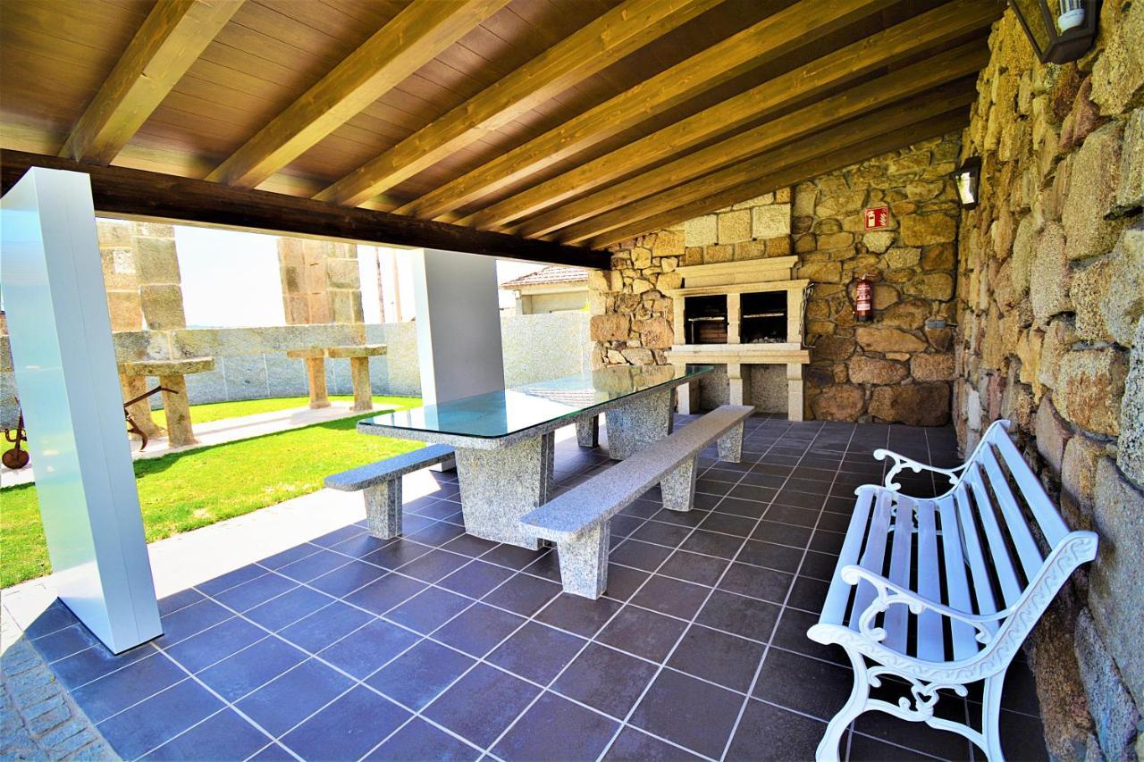 Galihost - Apartamentos Mamuela Ribadumia Bagian luar foto
