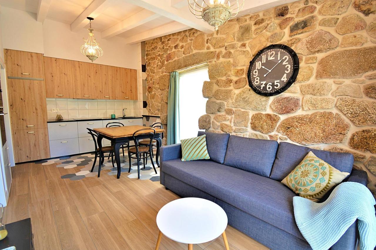 Galihost - Apartamentos Mamuela Ribadumia Bagian luar foto